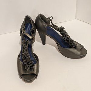 0232 | Peep Toe Pumps